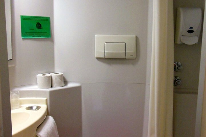 Room 5 of 39