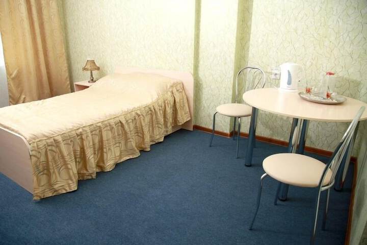 Room 24 of 69