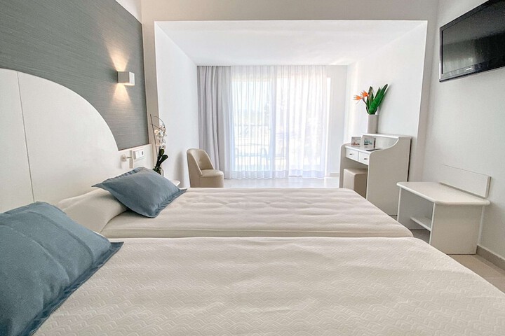 Room 35 of 237