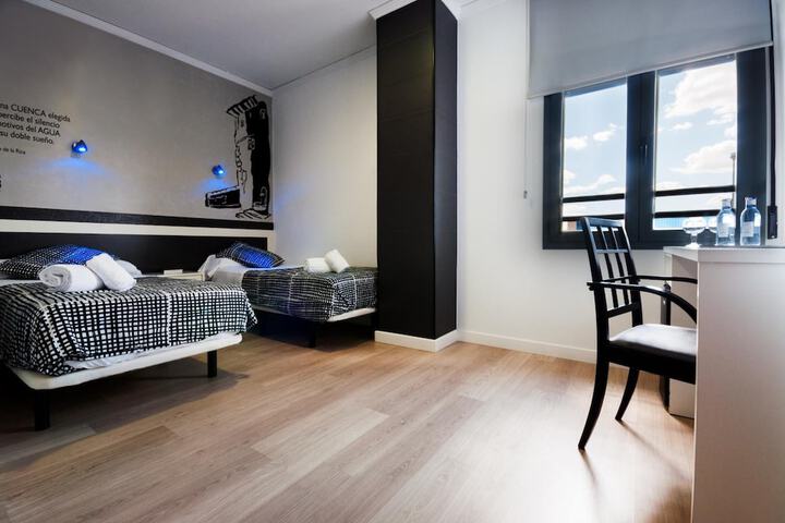 Room 15 of 66