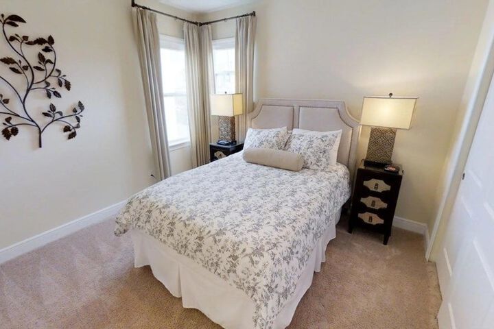 Room 2 of 48