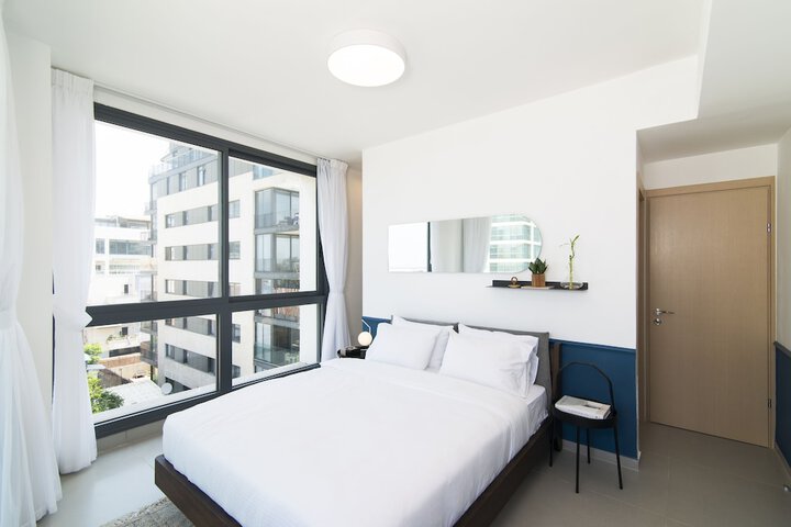 Room 20 of 77