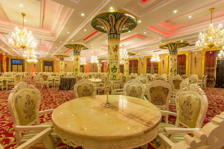 Ballroom/Hall 55 of 72