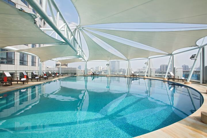 Pool 52 of 64