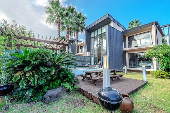 Terrace/Patio 86 of 144