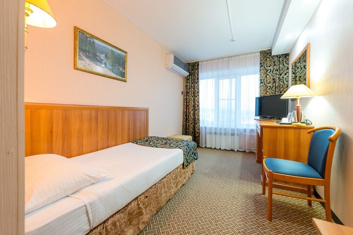 Room 16 of 52