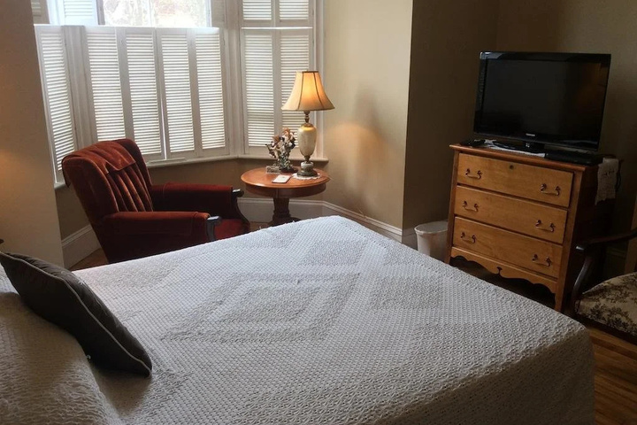 Room 2 of 13