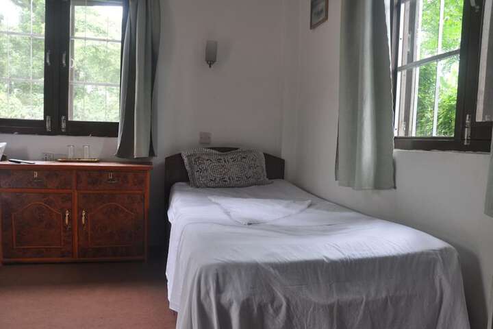 Room 3 of 16