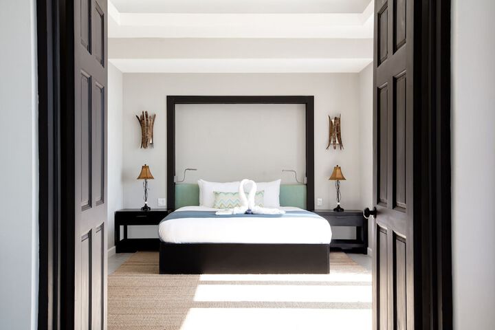 Room 15 of 93