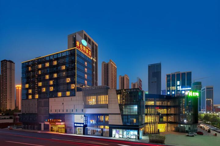 Vienna Hotel Guizhou Zunyi Xinpu Riyue Xingcheng