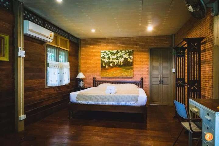 Room 4 of 44