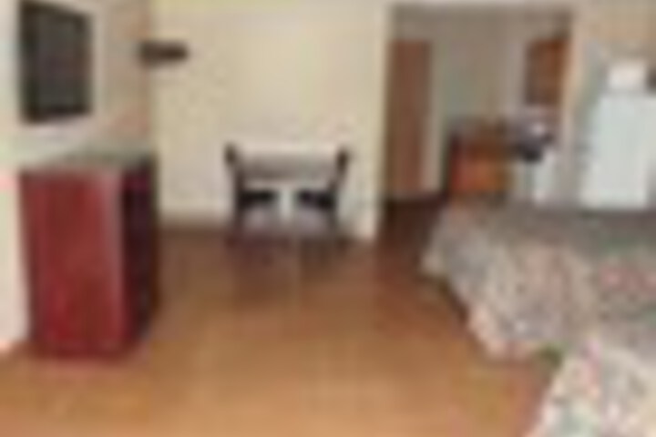 Room 35 of 126
