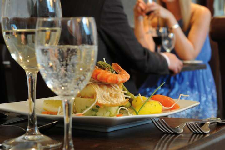 Dining 36 of 53