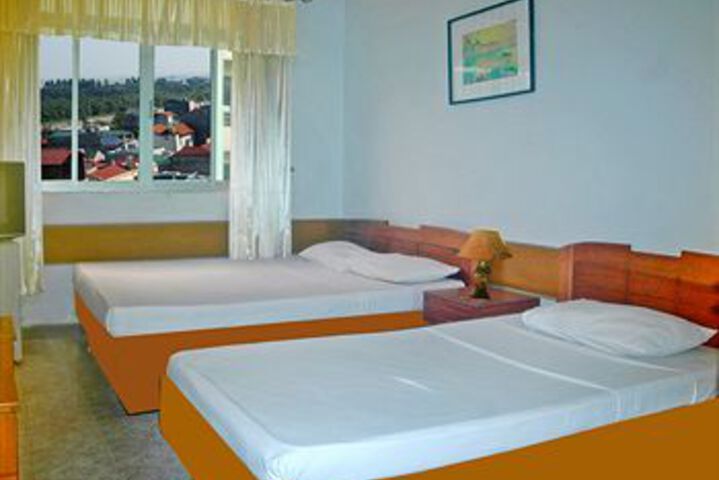 Room 3 of 10