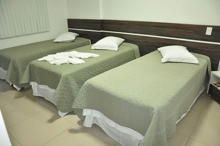 Room 6 of 42