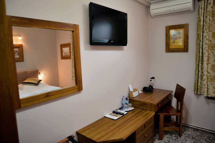 Room 43 of 91