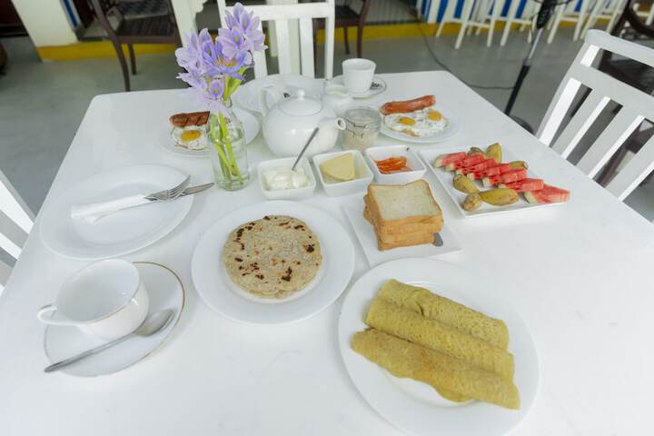 Breakfast/Coffee Service 36 of 47