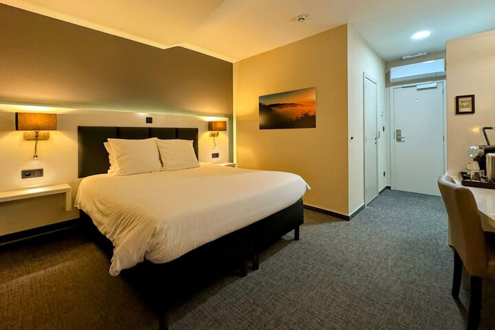 Room 17 of 57