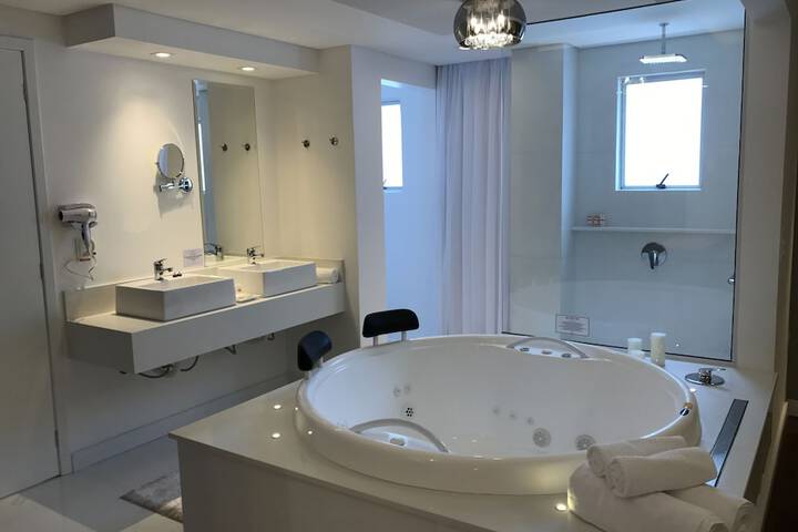 Room 50 of 111