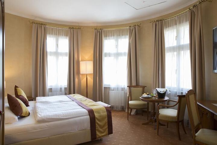 Room 7 of 59
