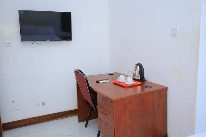 Room 4 of 29