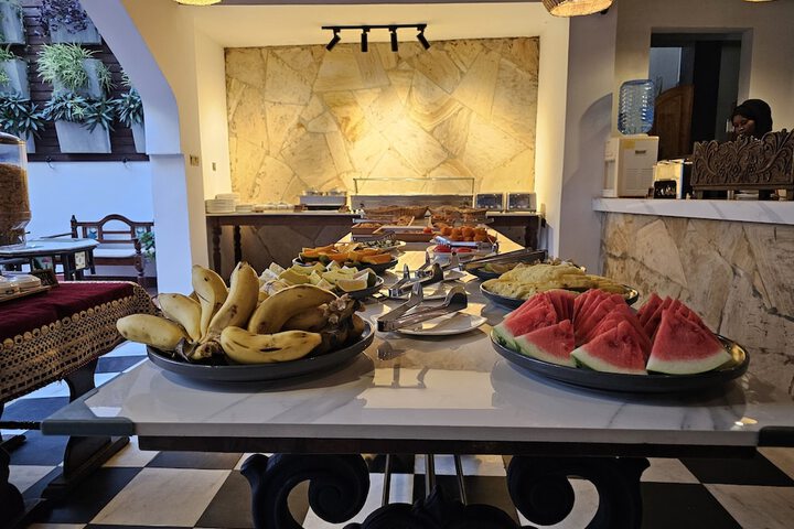 Breakfast/Coffee Service 107 of 127