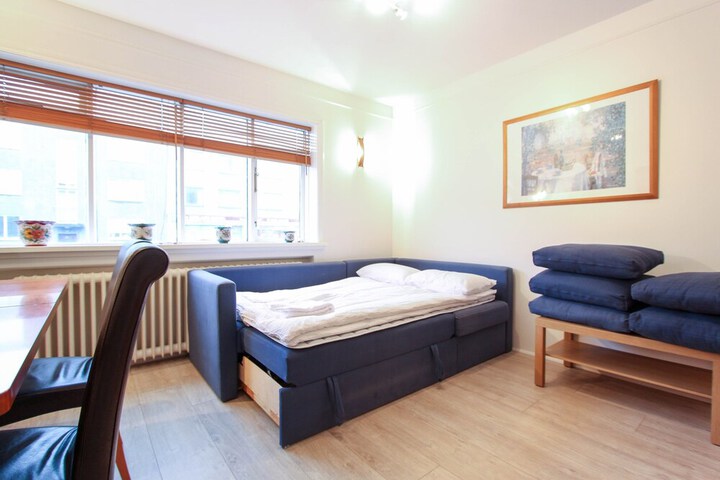 Room 10 of 29