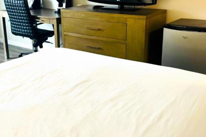 2 Queen Beds