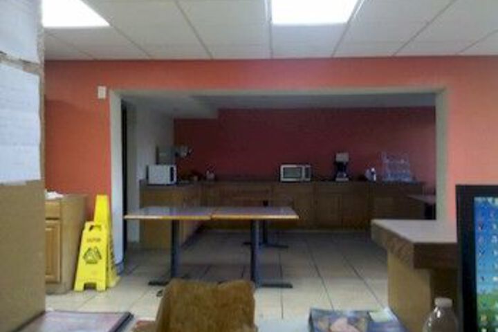 Breakfast/Coffee Service 2 of 9