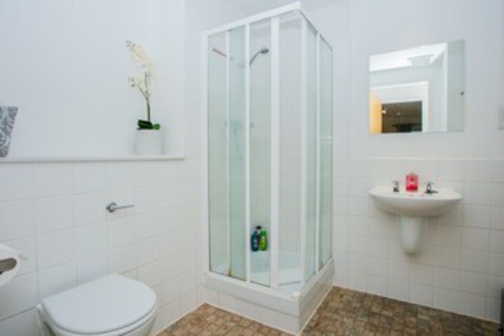 Room 2 of 12