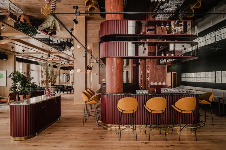 Lobby lounge
