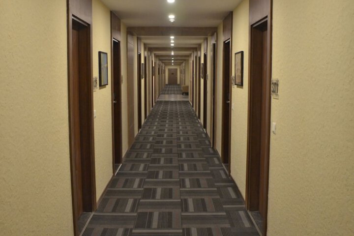Ballroom/Hall 79 of 90