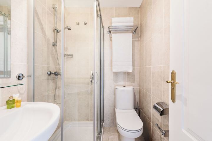 Clean Restrooms