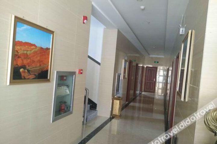 Hotel Interior 17 of 32