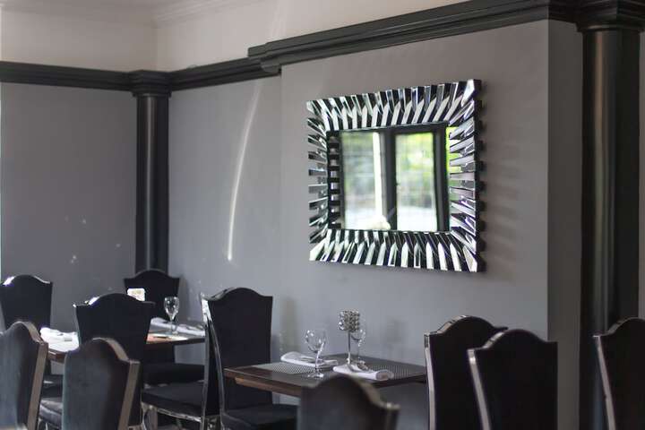 Dining 77 of 133
