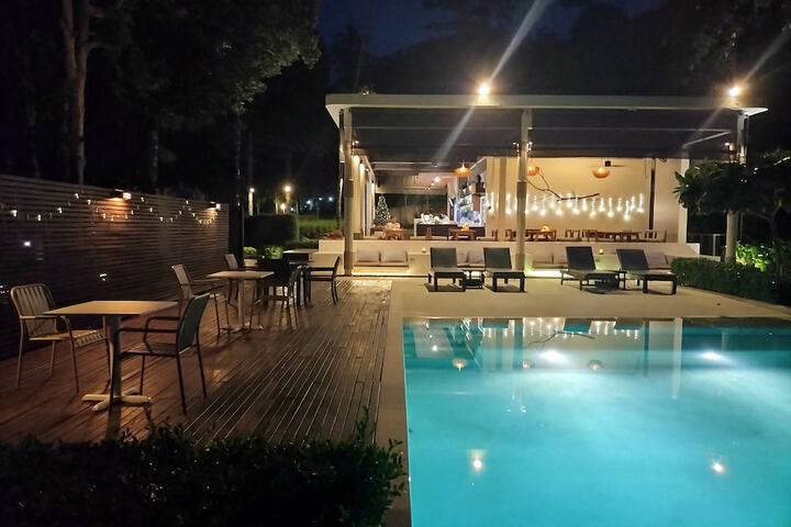 Pool 56 of 111