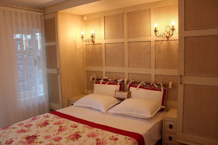 Room 5 of 80