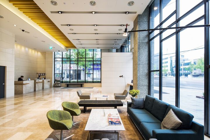 Guest Lobby