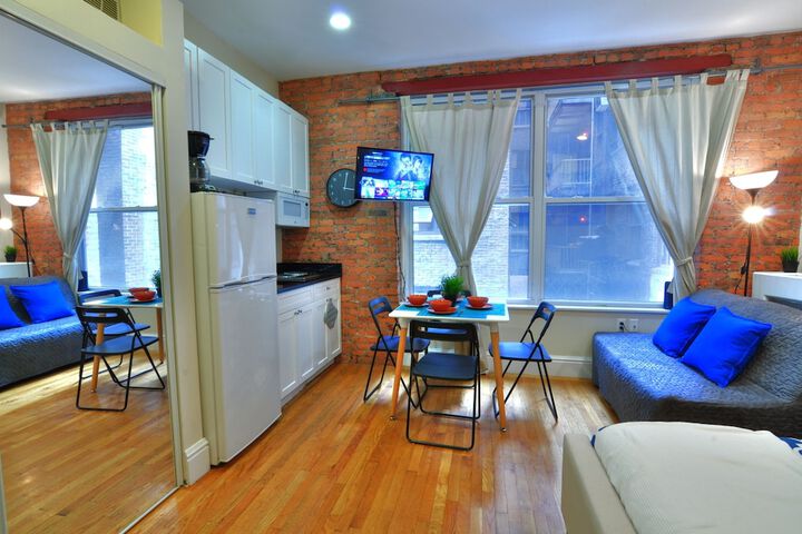 Room 21 of 112