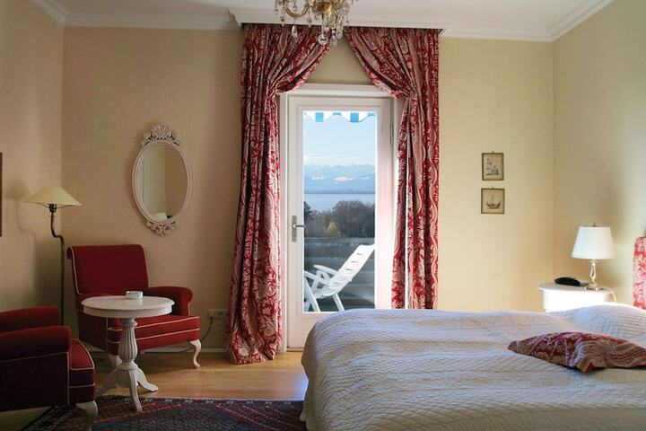 Room 16 of 61
