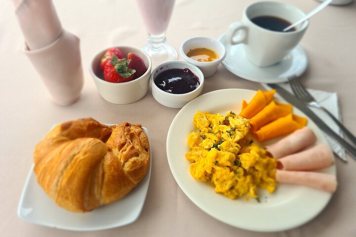 Breakfast/Coffee Service 24 of 26