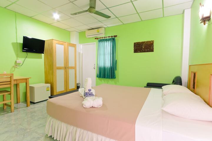 Room 4 of 50