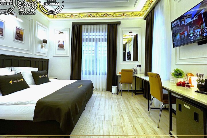 Room 35 of 74