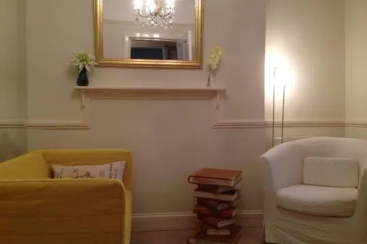 Room 3 of 7