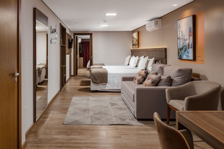 Room 41 of 100