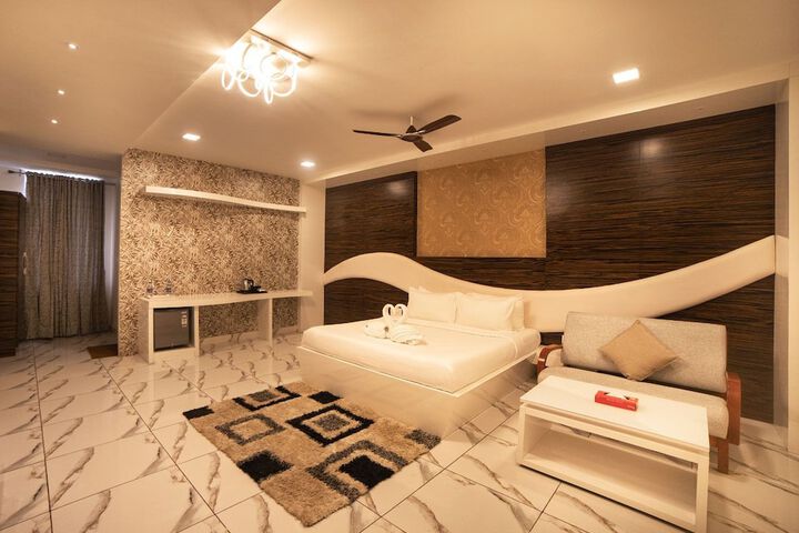 Room 46 of 102