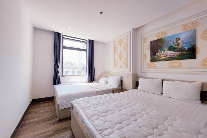 Room 2 of 27