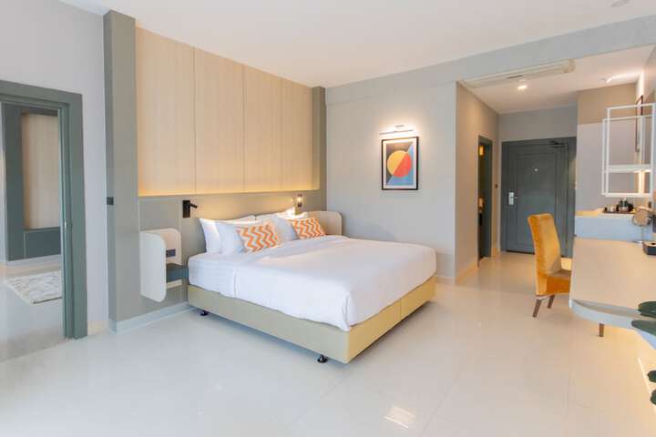 Room 44 of 144