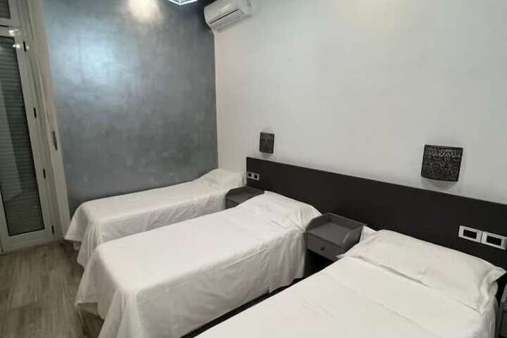 Room 13 of 20