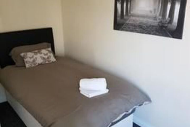 Room 3 of 10